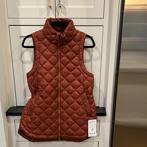 Athleta Quilted Vest in Warm Rust, NWT, size small